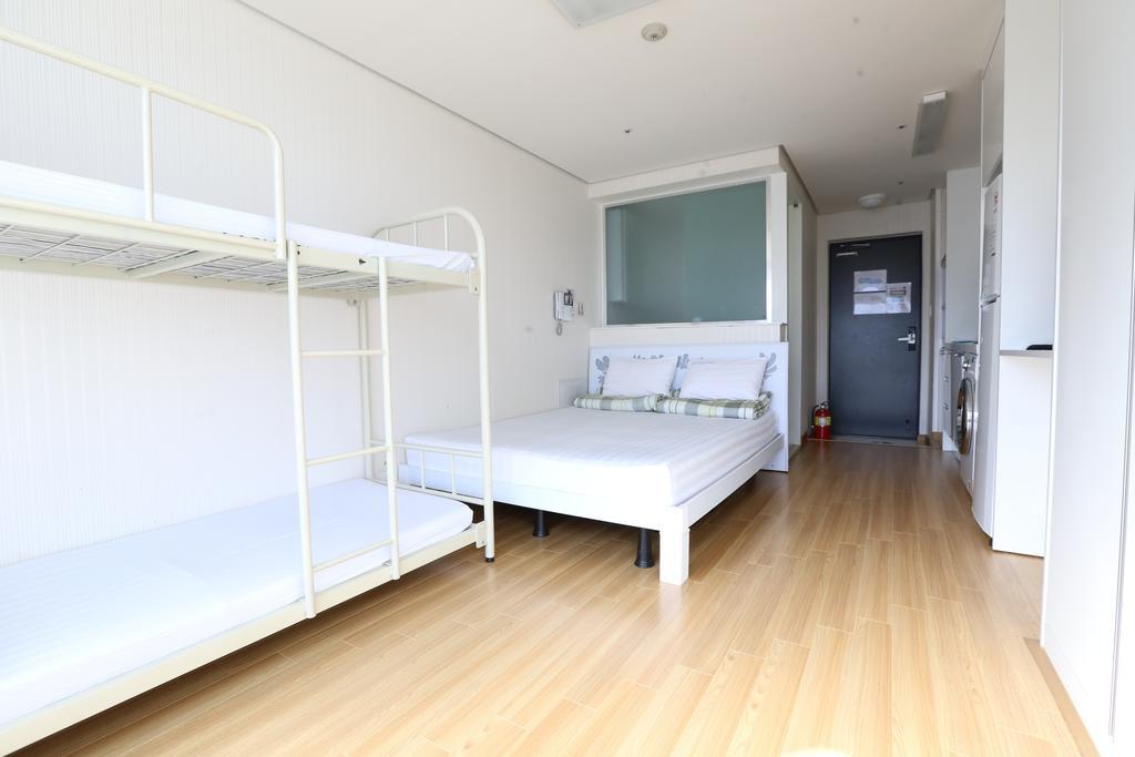 Phil House Guri Quarto foto