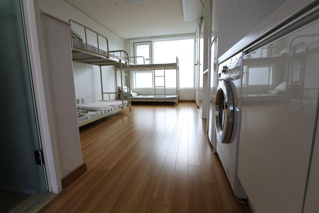 Phil House Guri Quarto foto